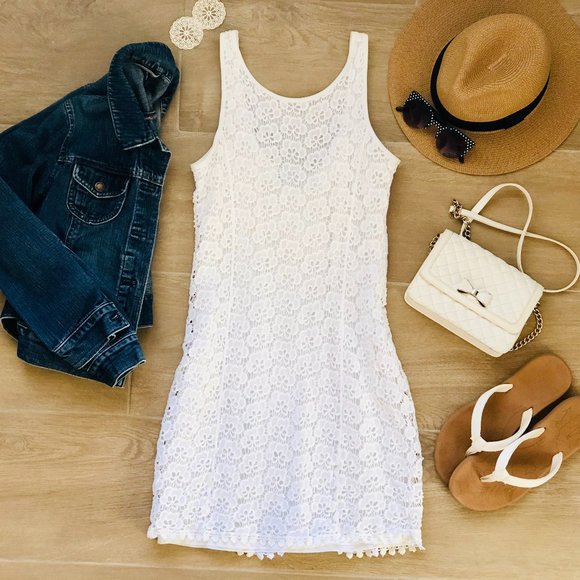 Jennifer Lopez Dresses & Skirts - White Lacy Summer Dress